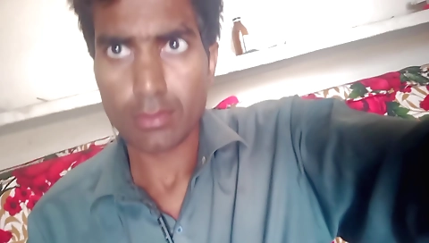 Hot indian sex video showing a hot guy fucking a girl
