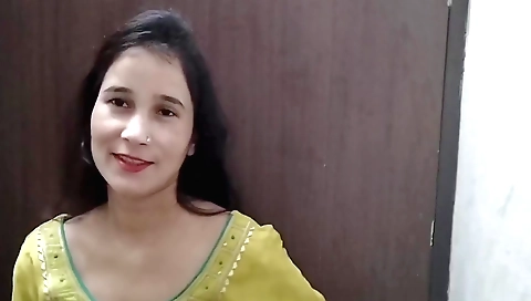 Indian porn actress gets her pussy penetrated in the bathroom