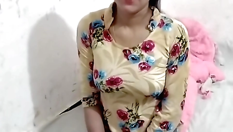 Stepdaughter teasing her stepdadda in erotic video