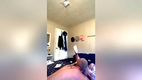 Chapey in black makes herself fucked in front of the webcam