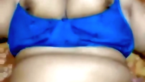 Chubby brunette in amateur 3d video showing her pussy