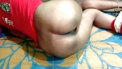 Indian girl shows her passion for sex and her friend