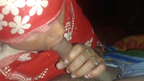 Indian girl sucks and masturbates in homemade pov vid