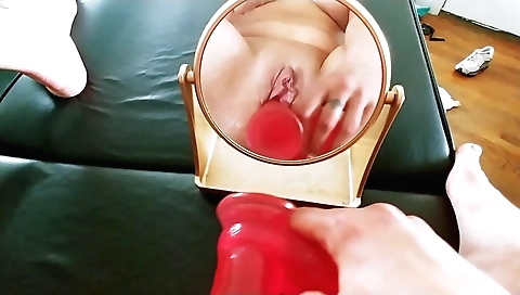 Southern whore takes off stockings and sticks her toy in