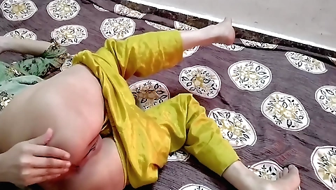 Indian amateur female sex video with an indian actress