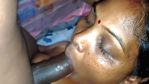 Indian brunette gives a blowjob and gets cum in her mouth