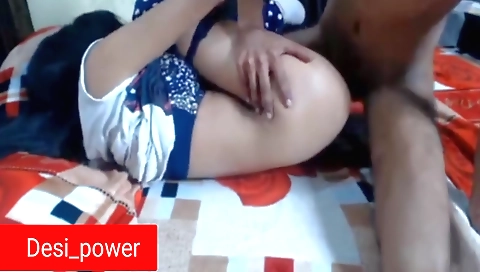 Indian hottie desi power shows off her curves and ass