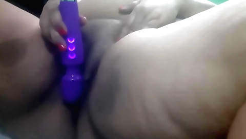 Indian solo amateur in a big booty and a big ass video