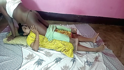 Indian woman enjoys sexual pleasure in the village