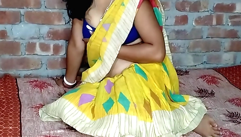 Big ass brunette sonali bhabhi gets fucked by her stepbrother