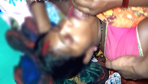Hairy brunette bhabhi tried her hole with the big dildo