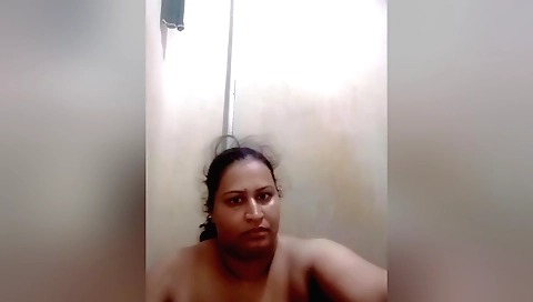 Bimbo bhabhi gets naked in her room and shows off her body