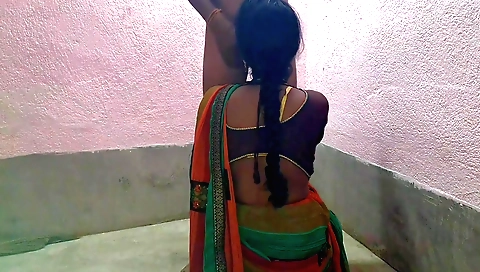 Indian teen does not know to stop having fun in bed