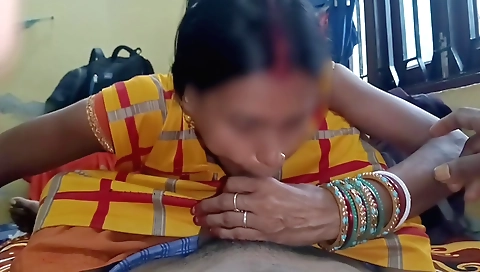 Indian porn video with nude brunette showing her breasts