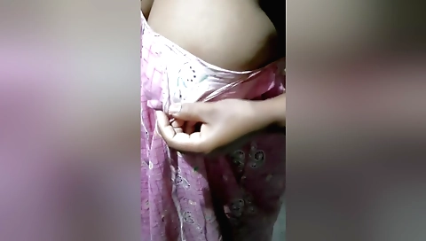 Indian solo female video with a sexy body and big tits