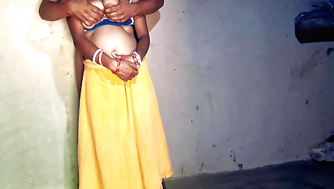 Hindu wife is getting a good time with her husband
