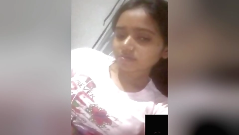 Indian girl with round boobs making homemade solo video