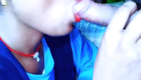Indian teen 18+ in short shorts and clothes gets caught on cam