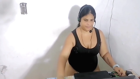 Big tits blonde is having a wild and wonderful night