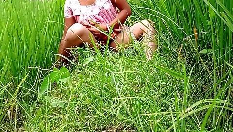 Hot indian milf eats rice bhabhi and her pussy gets wet