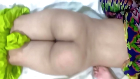 Indian bhabhi shows off her sexy bhabhi in hd video