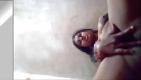 Small boobs brunette finger her pussy in amateur video