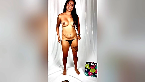 Indian slut is getting her pussy fucked on a web camera