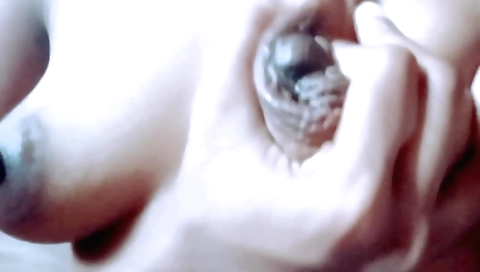 Amateur indian bitch fucks her juicy hole and gets good