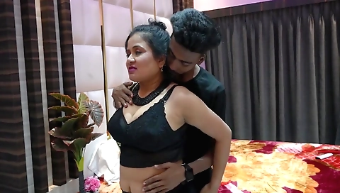 Indian chick with big tits is fucked in a threesome