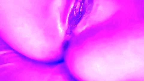 Indian woman with big booty fucks herself on web cam